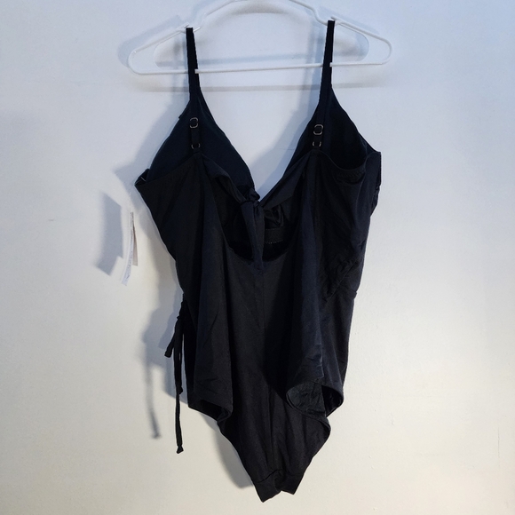 Becca One Piece Swim Suit NWT Size 2X Black - Picture 2 of 6